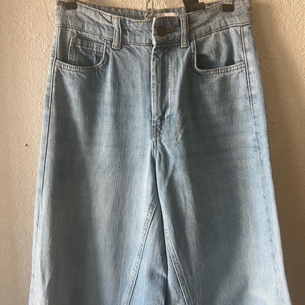 Zara Denim Jeans in Light Blue - Picture 2 of 4